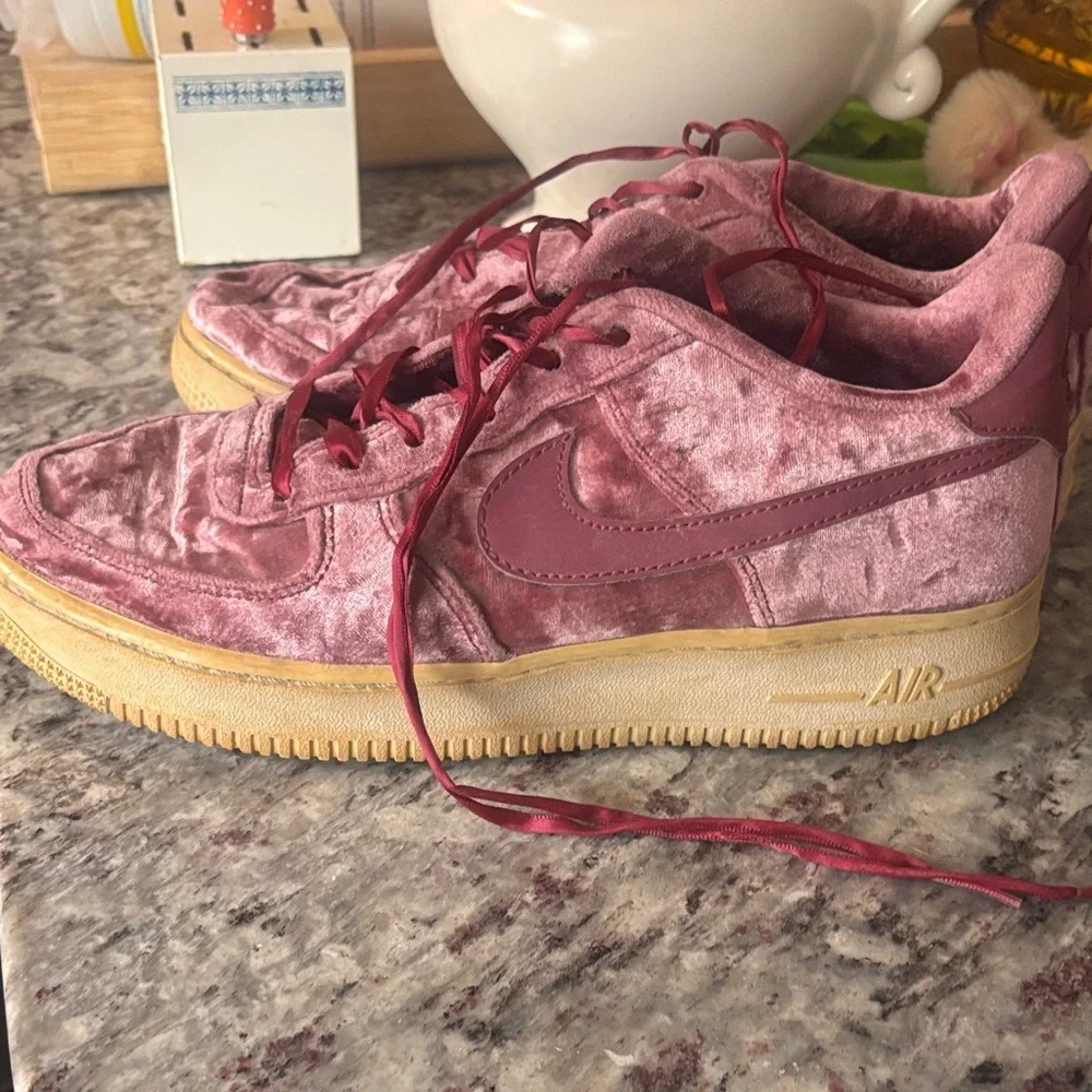 Nike Air Force 1 mauve suede velvet- 7Y women’s 8.5